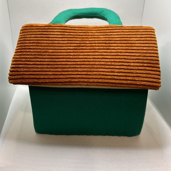 My Forest Friends Play Set house with a squirrel, a reindeer, and a bear - Picture 3 of 14